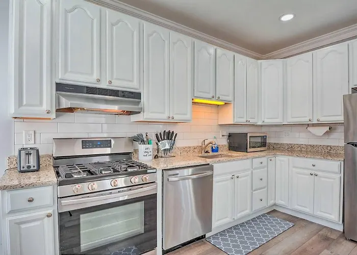 Baltimore Abode, Walk To Cross Street Market!